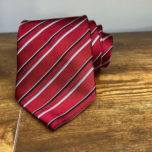 Donald J. Trump Red Striped 100% Silk tie Necktie Signature Collection